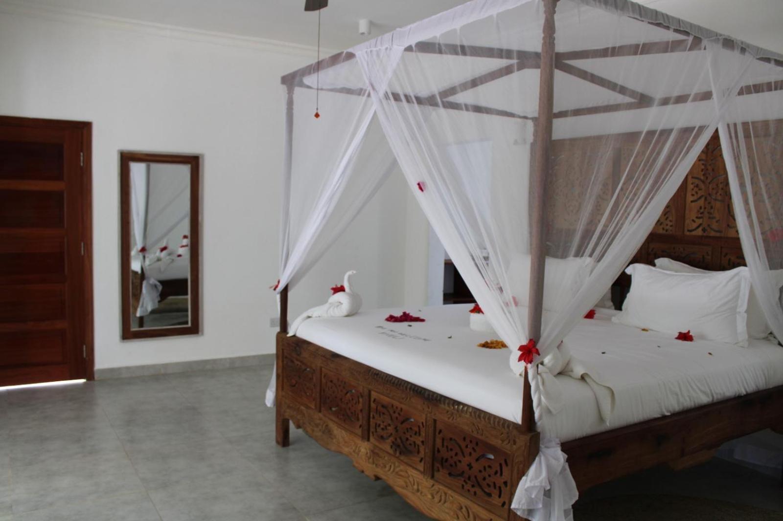 Kivuli Beach Resort Paje Exterior photo
